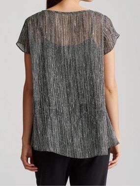 LIKE NEW Eileen Fisher Women’s Firefly Printed
Crinkle Silk Short Sleeve Blouse